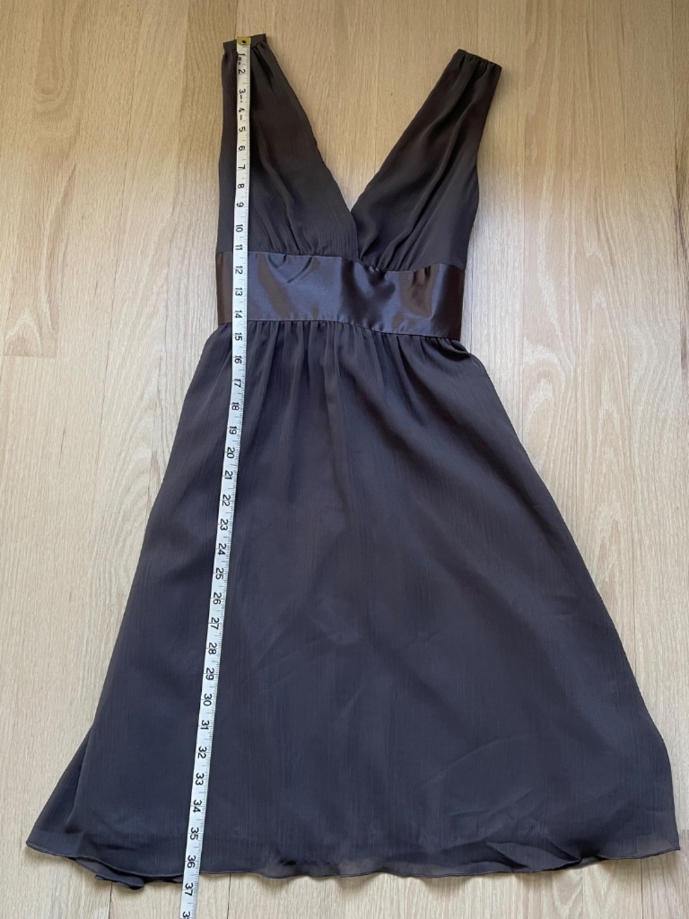 21 by Forever 21 Grey Chiffon V-Neck Cocktail Dress - Small (Fits like Junior S) - Picture 5 of 10